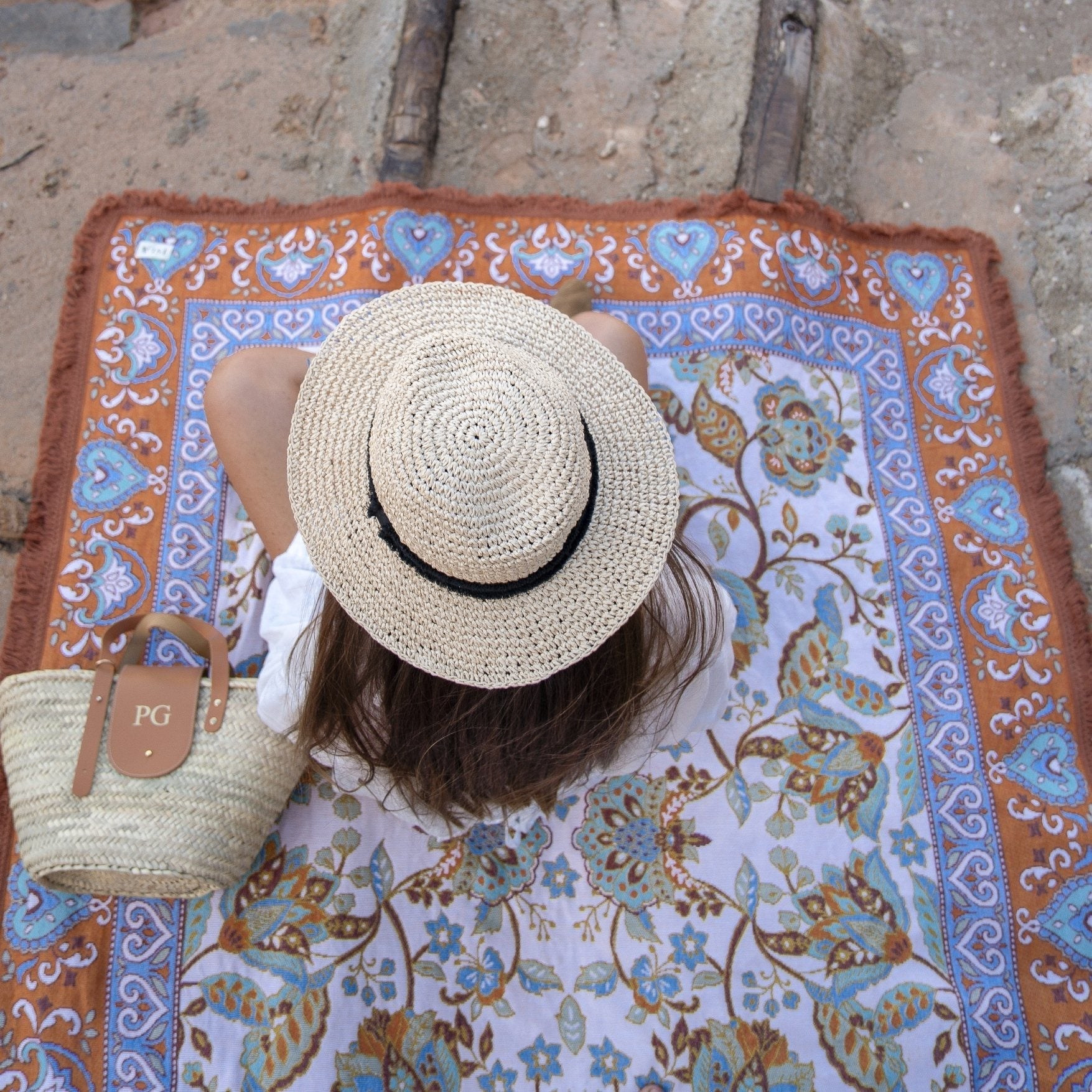 raffia-woven-picnic-rug-australia-2_efbadb0e-6b5d-43c1-a523-7858a7c3d84f.jpg