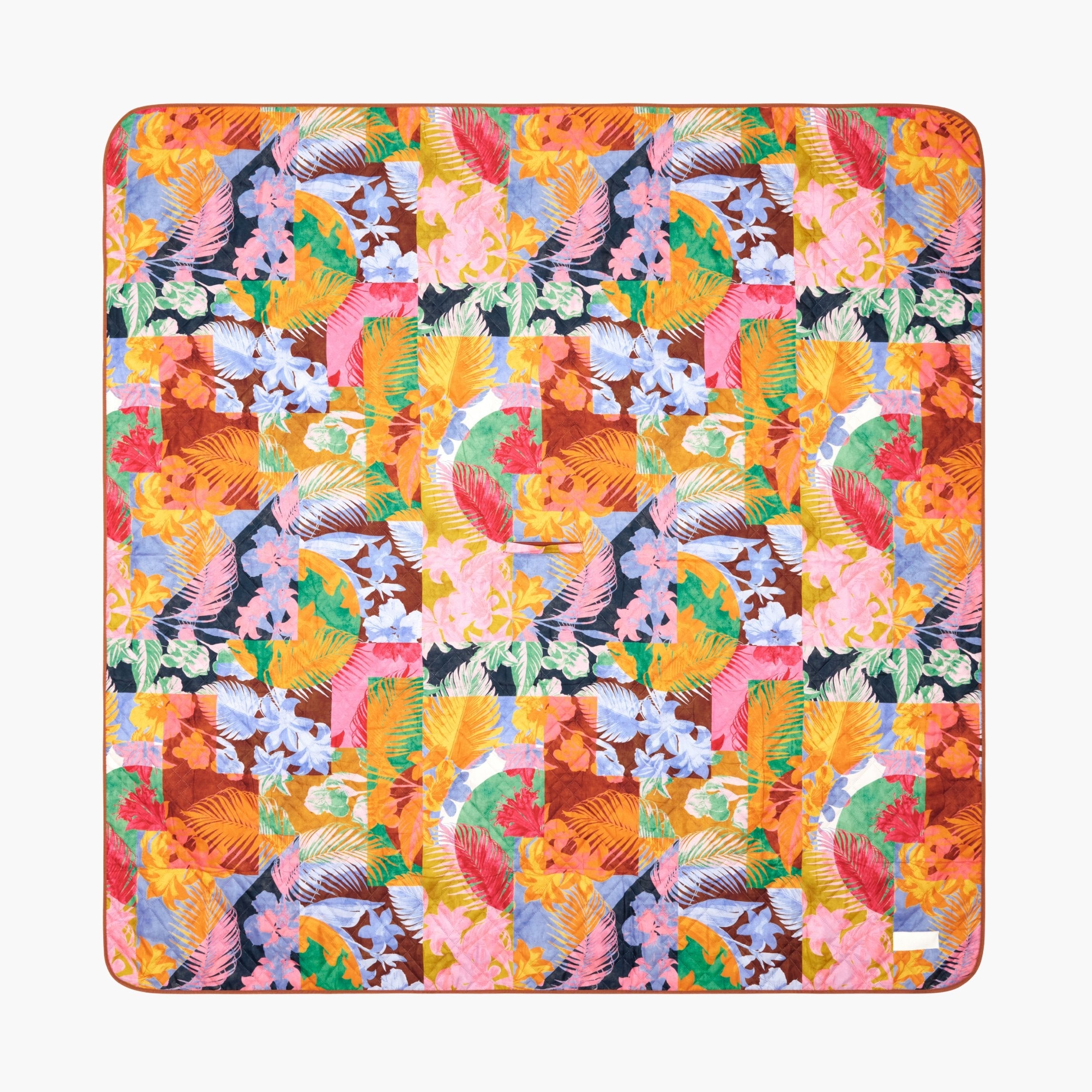 tropic-waterproof-picnic-rug-2_c537588e-9e02-4afd-b9cd-88f865b1be88.jpg